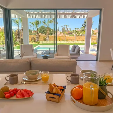 Resort Desert Springs *