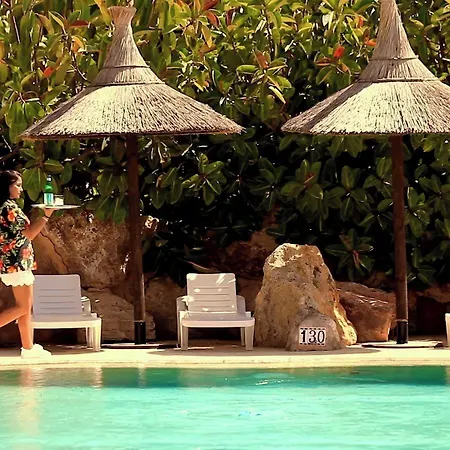 אתר נופש Desert Springs *